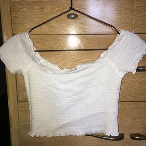 WHITE OFF-SHOULDER CROP TOP